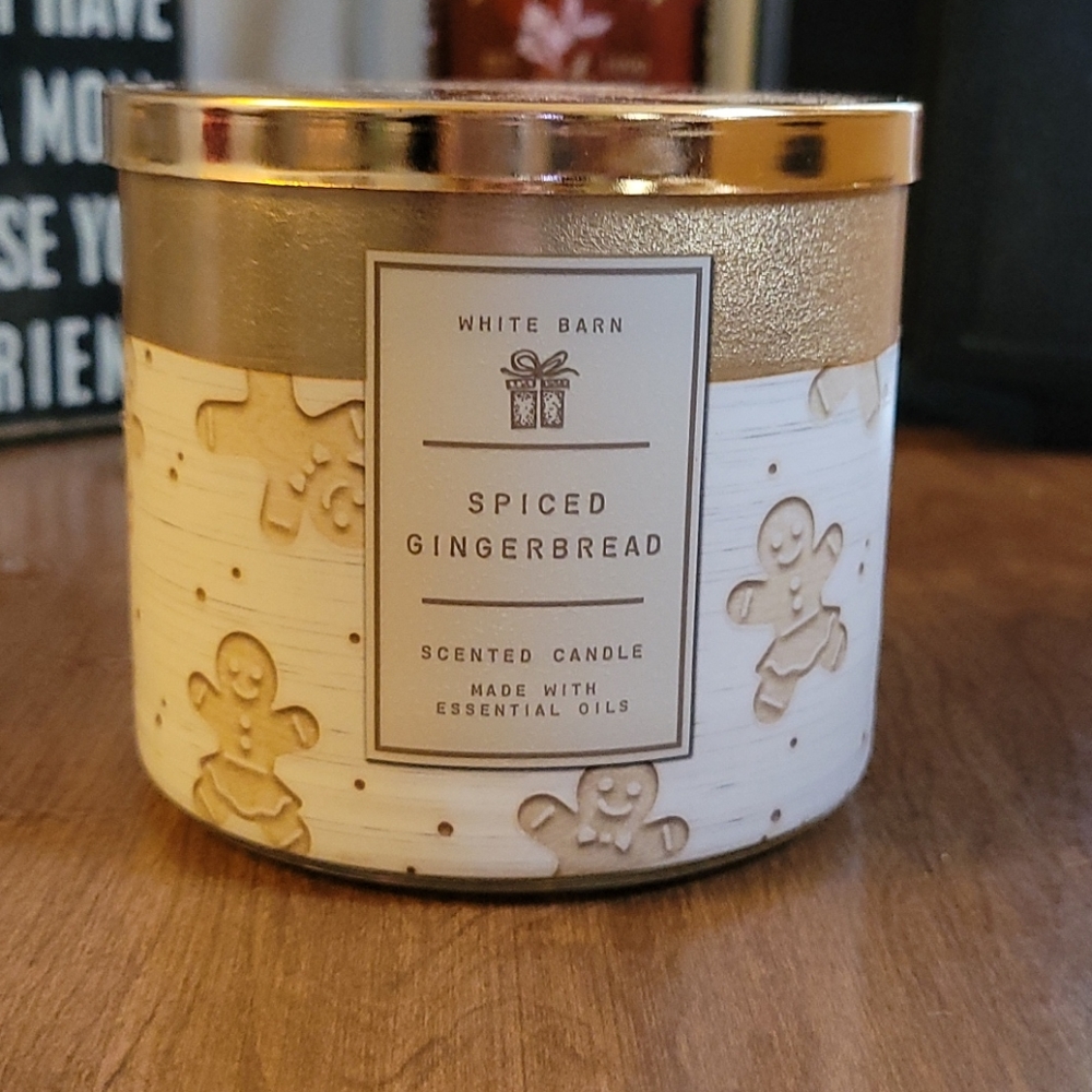 White Barn - Spiced Gingerbread Candle